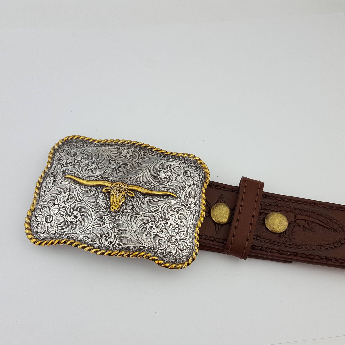 Axesoria West - Western Long Horn Buckle w. matching tooled belt