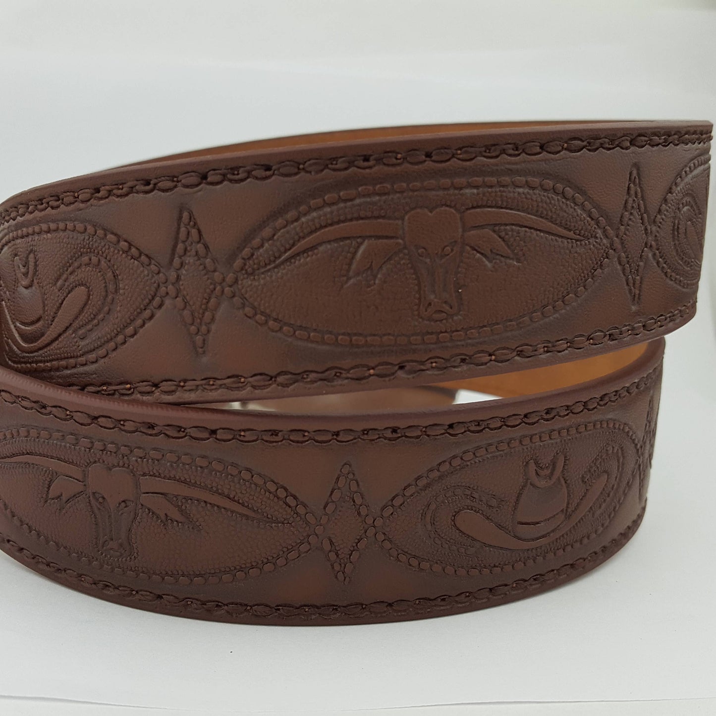 Axesoria West - Western Long Horn Buckle w. matching tooled belt